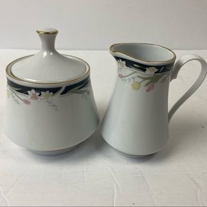 Vintage CROWN MING FINE CHINA CREAMER & SUGAR BOWL